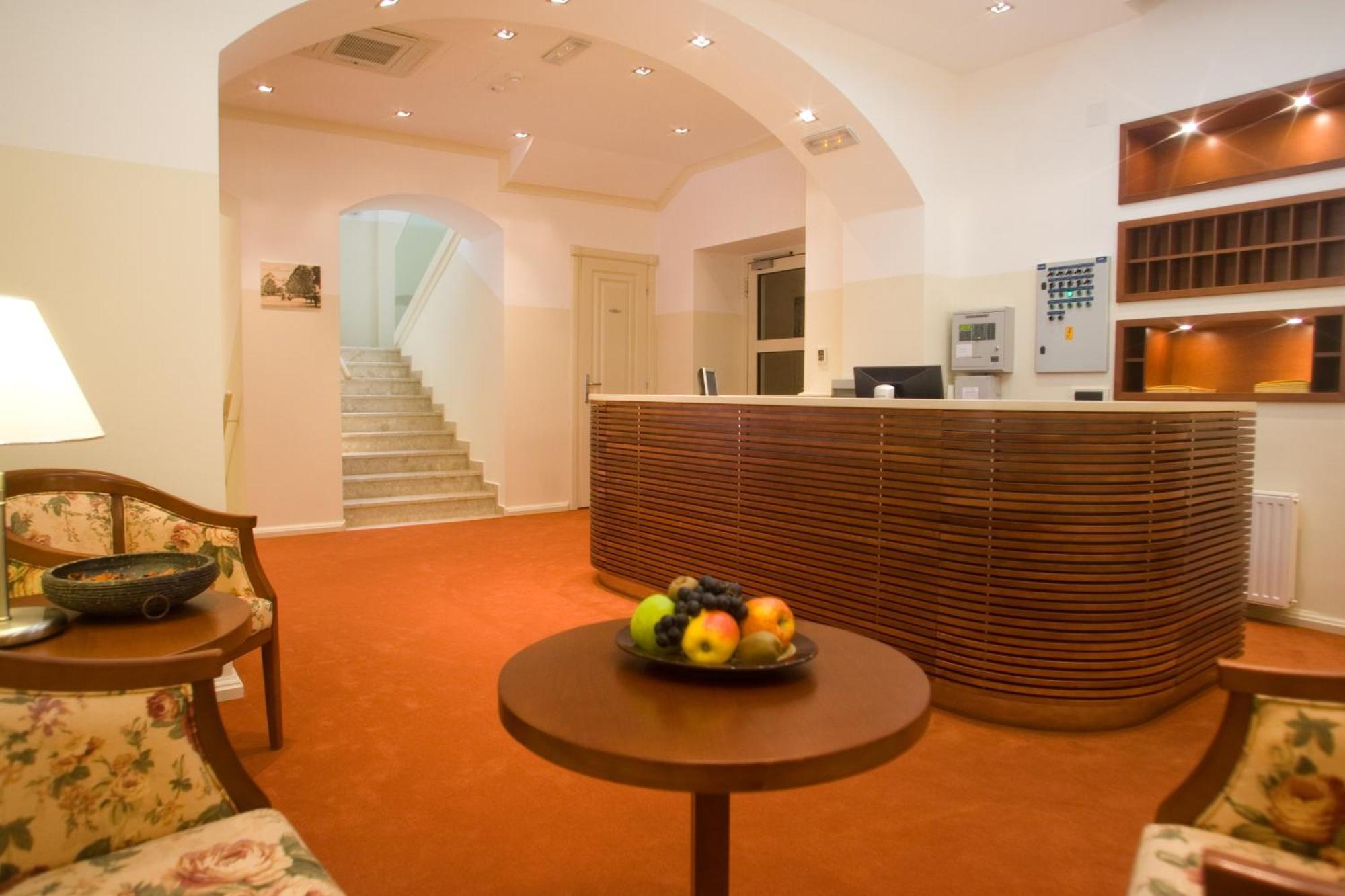 אוגולין Heritage Hotel Frankopan מראה חיצוני תמונה