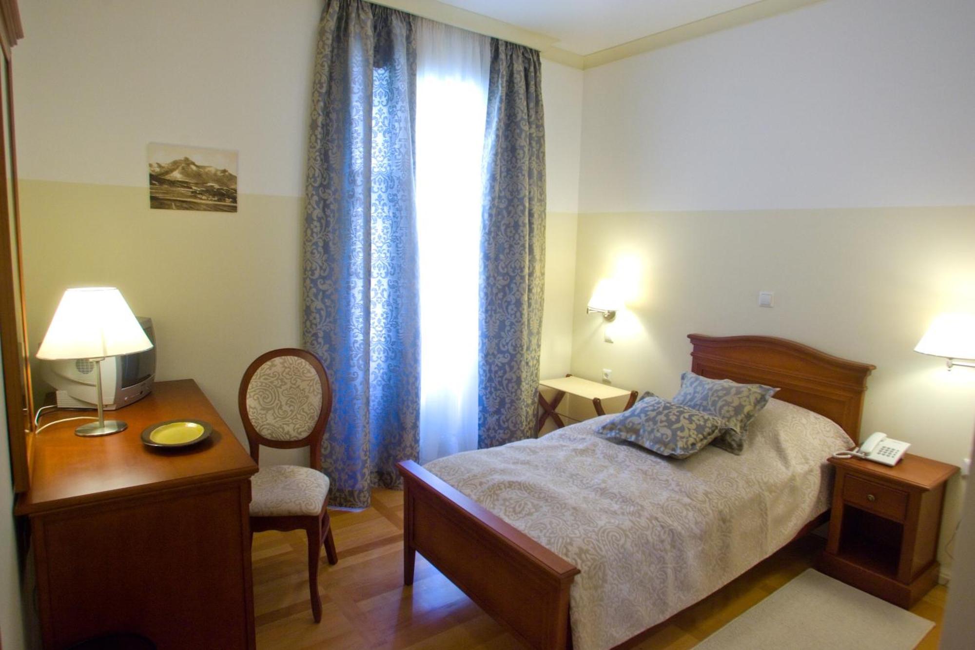 אוגולין Heritage Hotel Frankopan מראה חיצוני תמונה