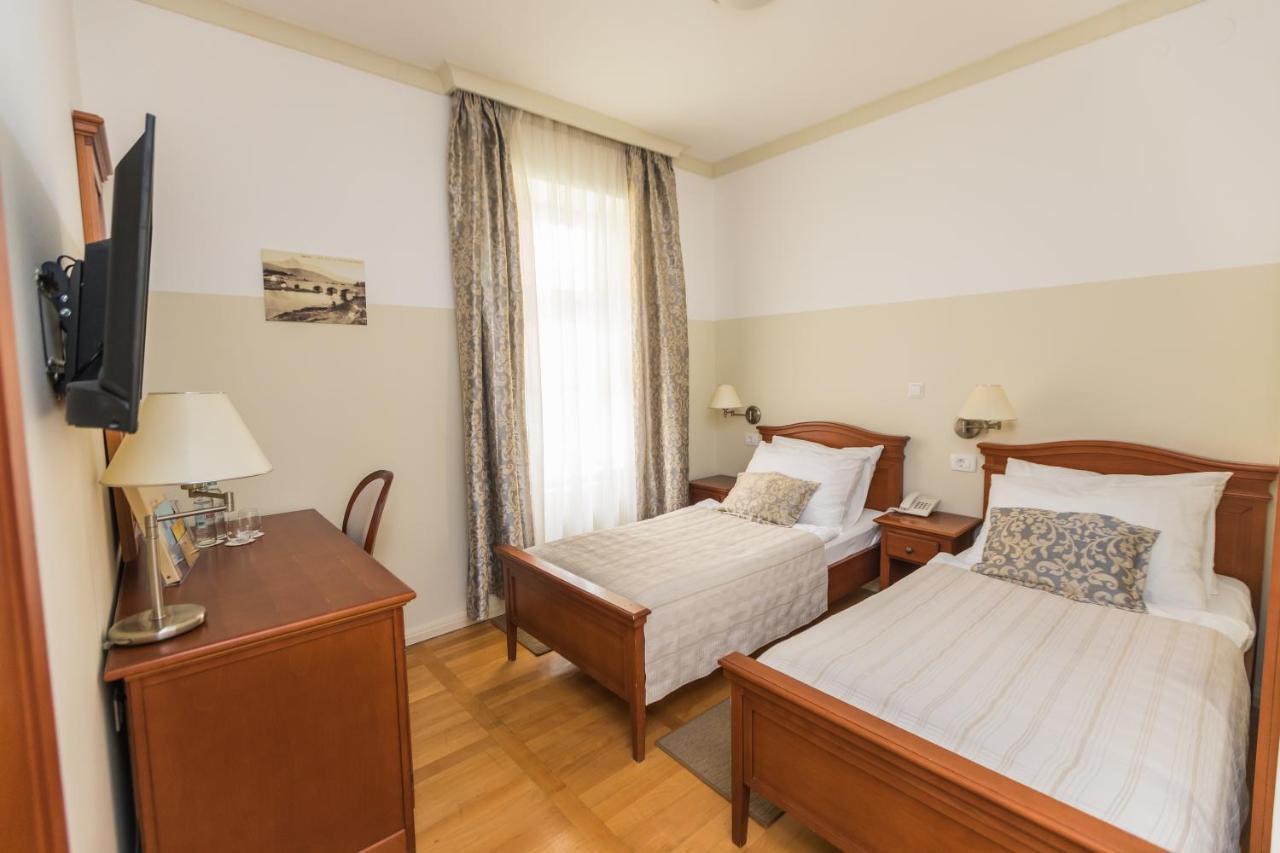 אוגולין Heritage Hotel Frankopan מראה חיצוני תמונה